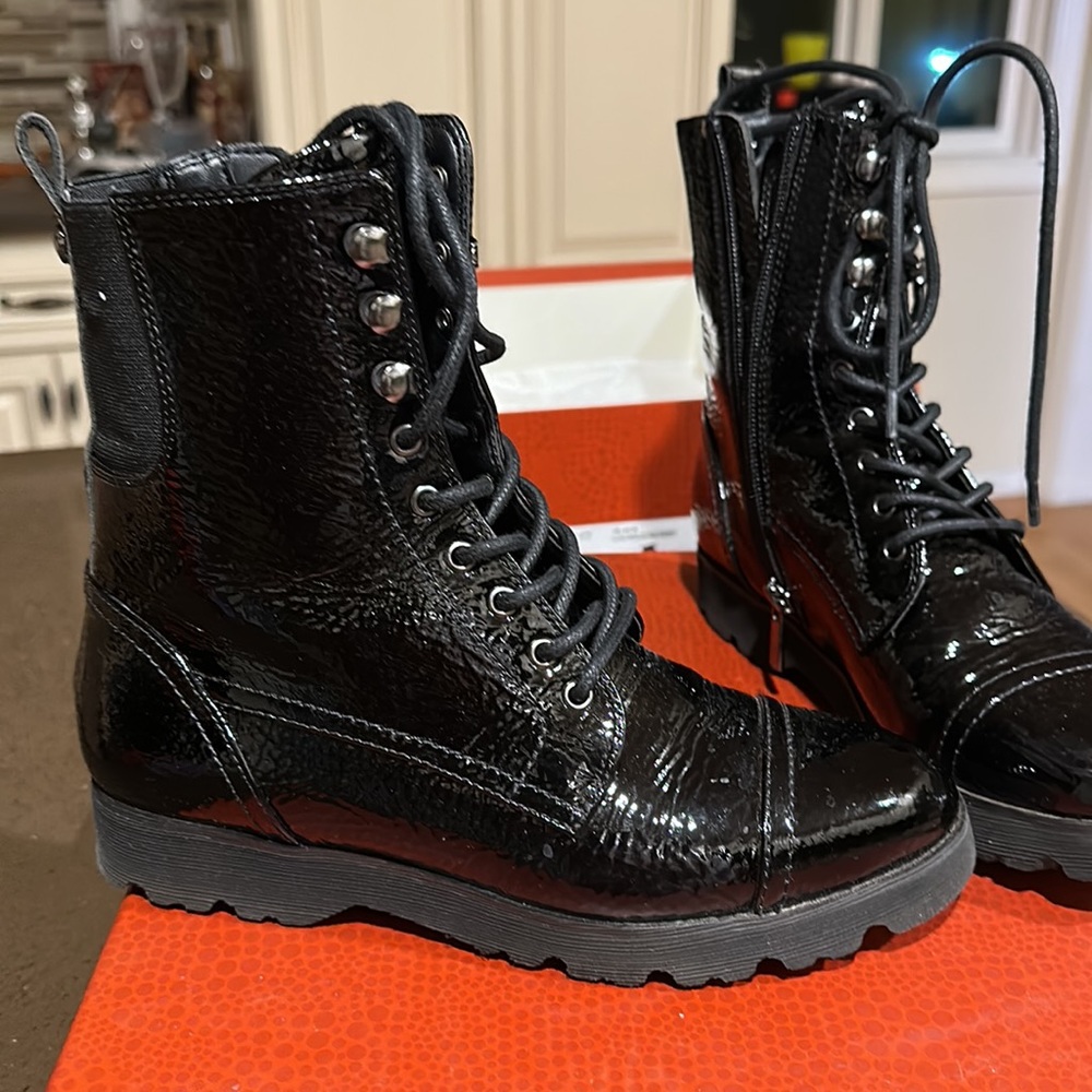 Donald pliner combat boots - Picture 2 of 6